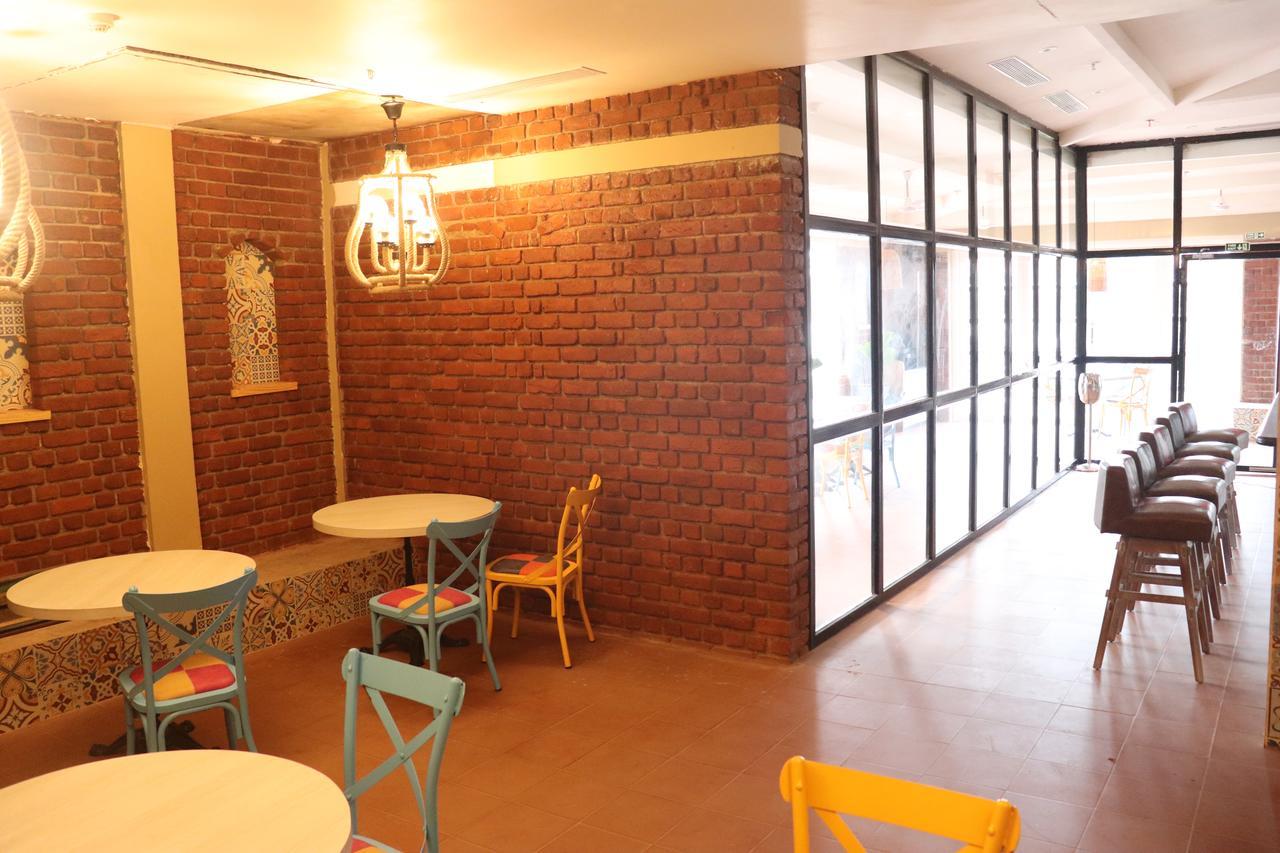 Swosti Chilika Resort Kanaipur Exteriör bild