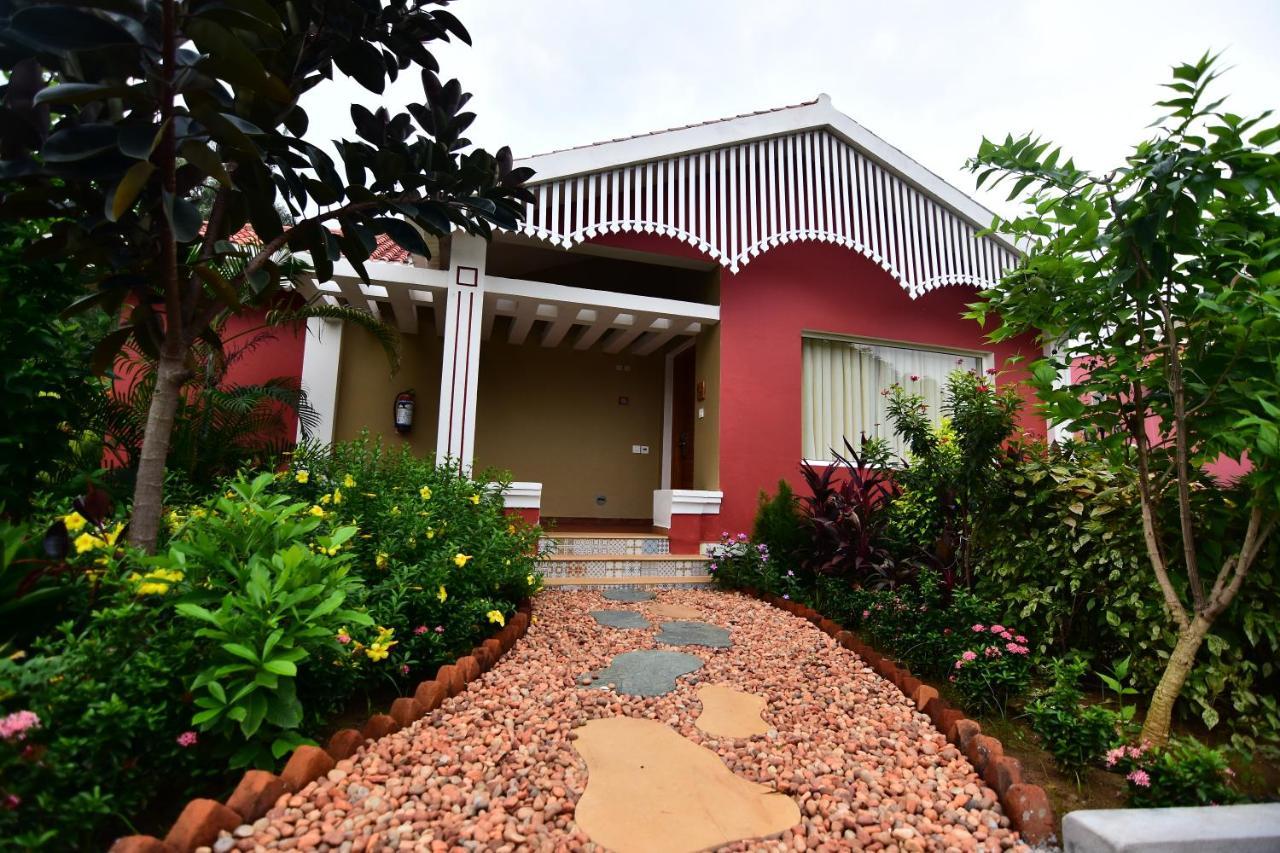Swosti Chilika Resort Kanaipur Exteriör bild