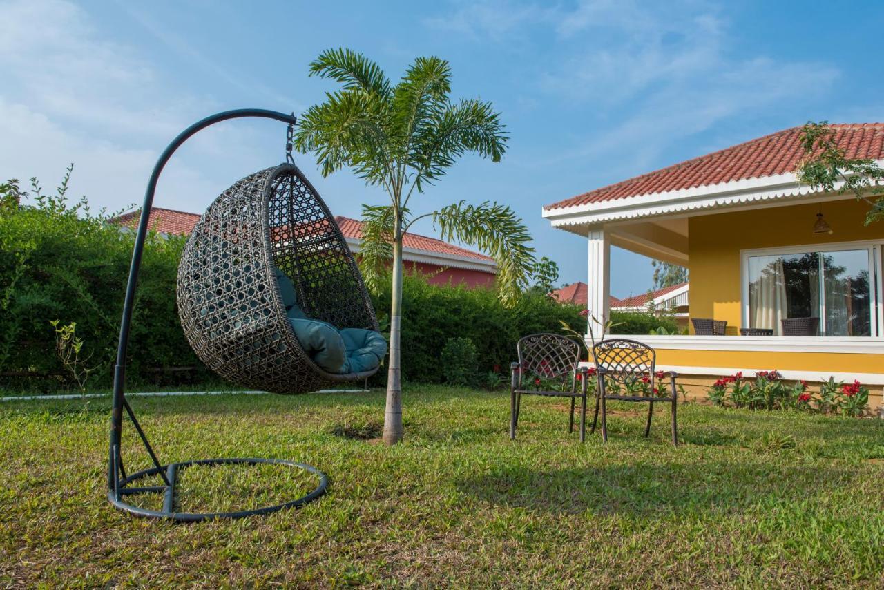 Swosti Chilika Resort Kanaipur Exteriör bild