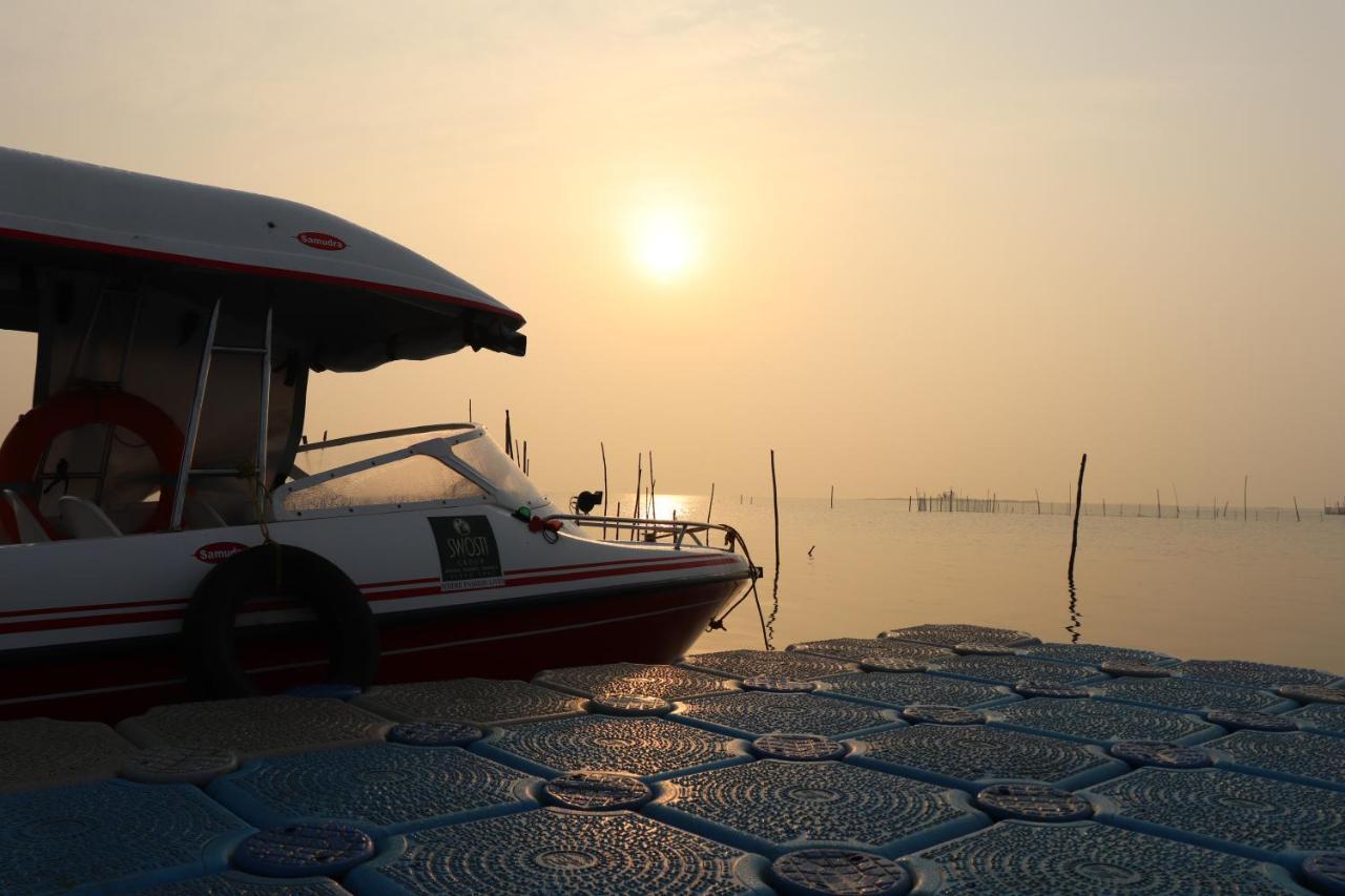Swosti Chilika Resort Kanaipur Exteriör bild