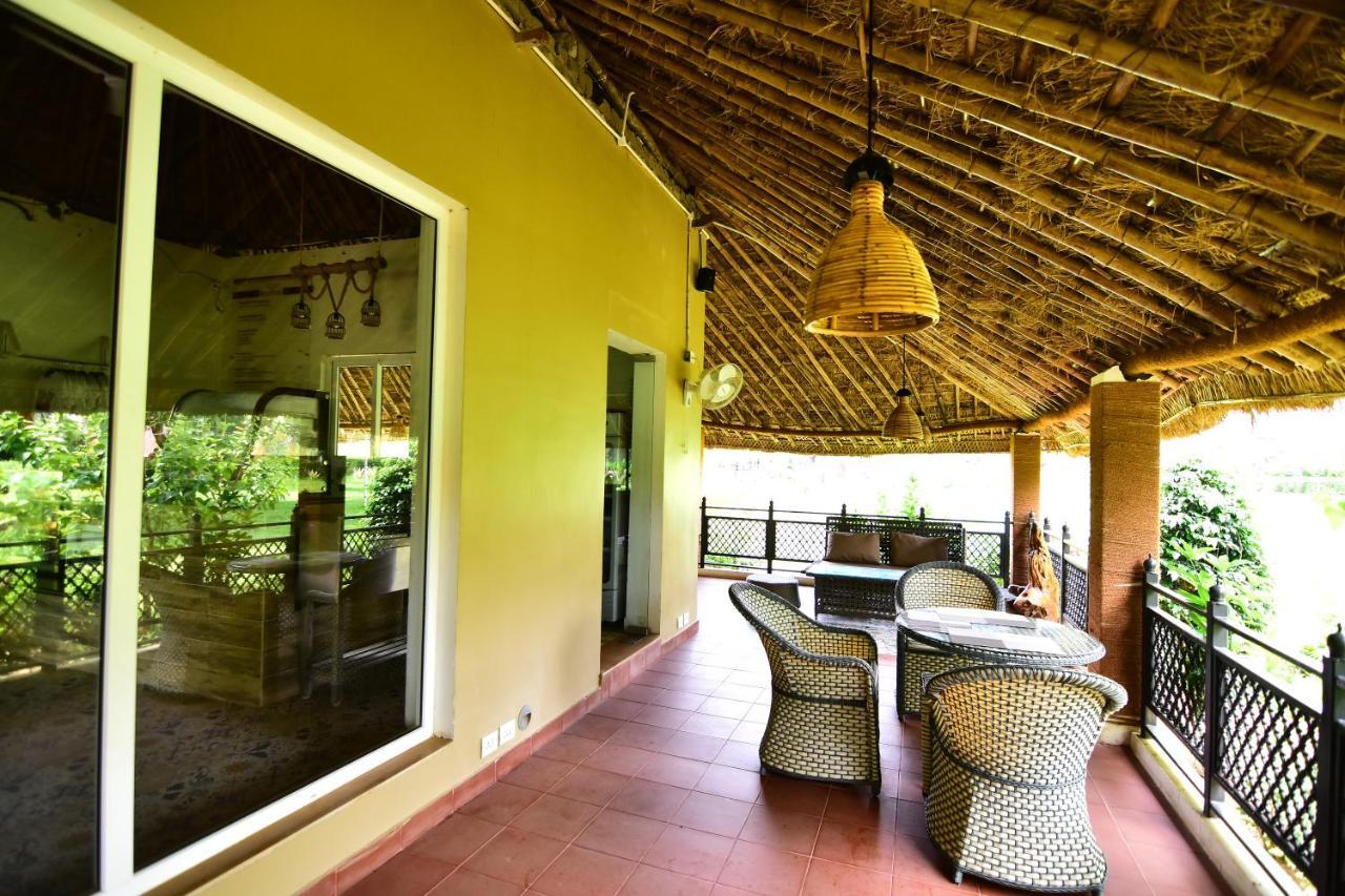 Swosti Chilika Resort Kanaipur Exteriör bild